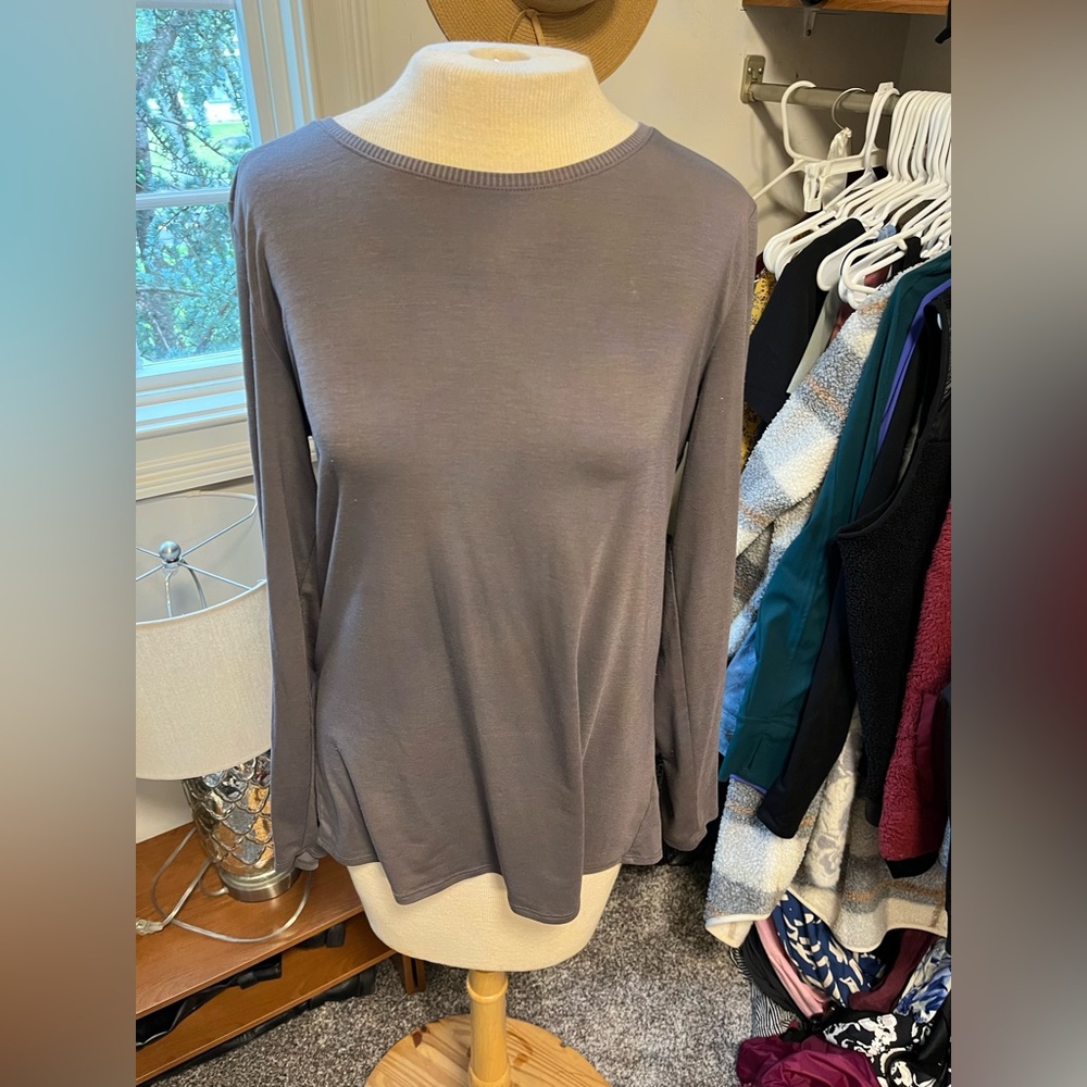 Athleta Women’s Medium Dark Gray Split Back Long Sleeve Shirt